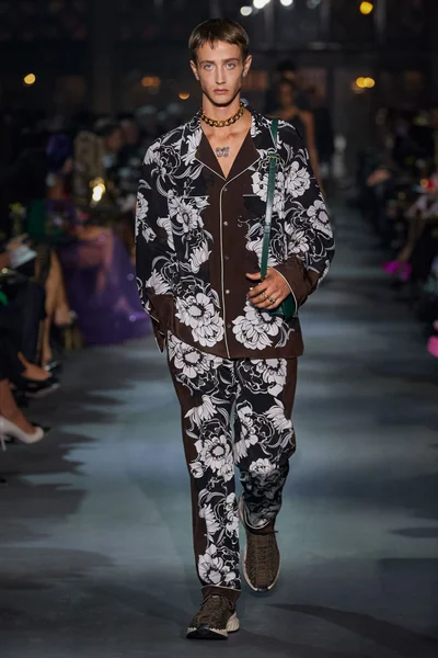 Look 20